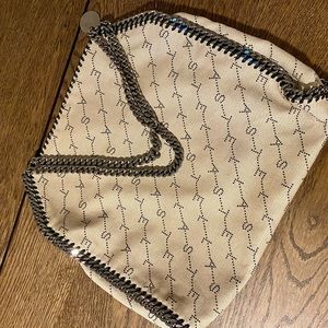 STELLA MCCARTNEY
Falabella medium tote